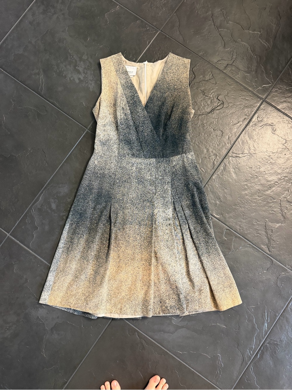 Akris Punto Sleeveless Gradient Dress in Black and Cream